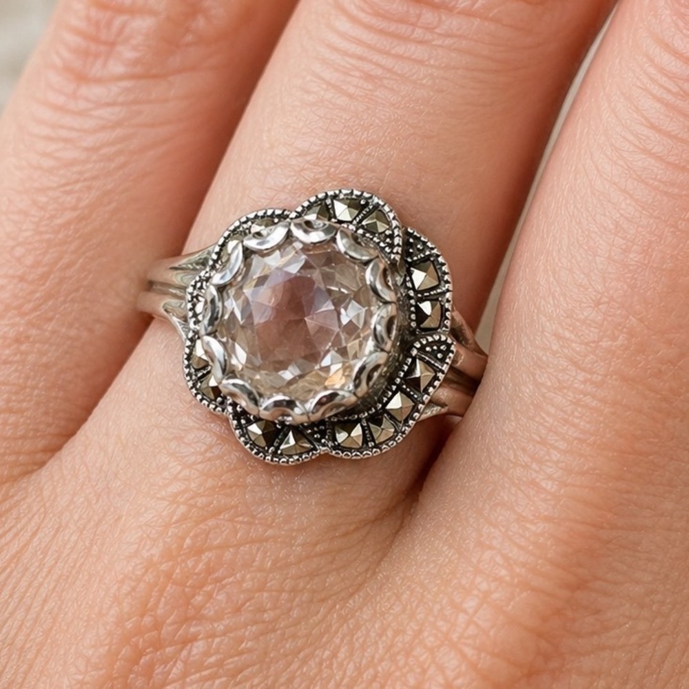Vintage 925 Sterling Silver Marcasite Art Deco Style Clear Stone Cocktail Ring 8